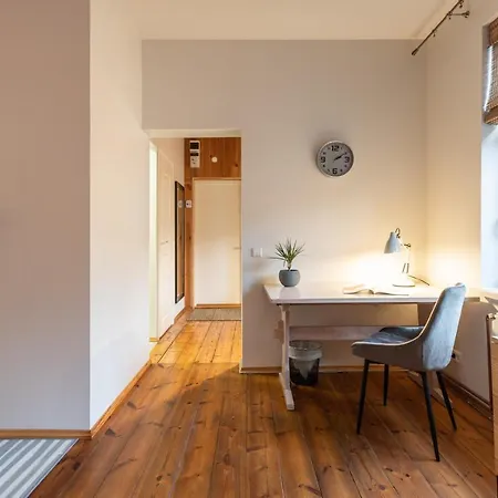 Apartament T9 Studio 250 M From Old Town *