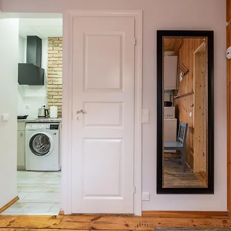 T9 Studio 250 M From Old Town