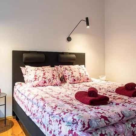 Апартаменты T9 Studio 250 M From Old Town Таллин