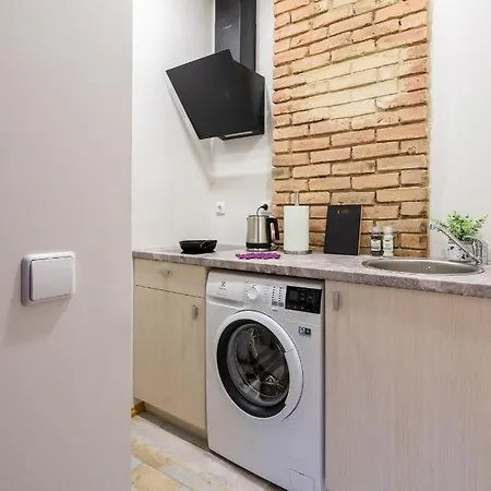T9 Studio 250 M From Old Town